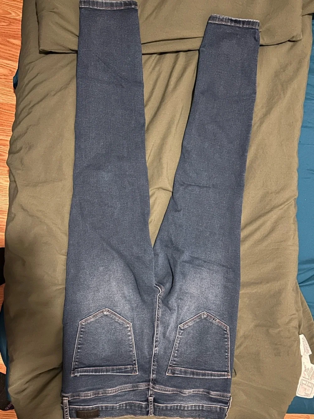 Nicole Miller SoHo High Rise Buttery Soft Blue Skinny Jeans Size 12 - Picture 17 of 17